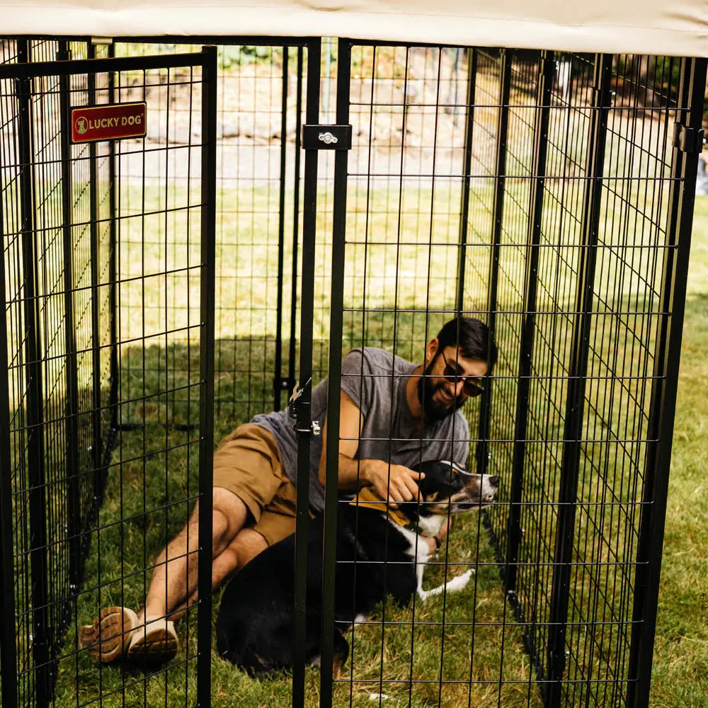Lucky Dog® STAY Series® 4'W x 8'L Villa Kennel Lucky Dog ®