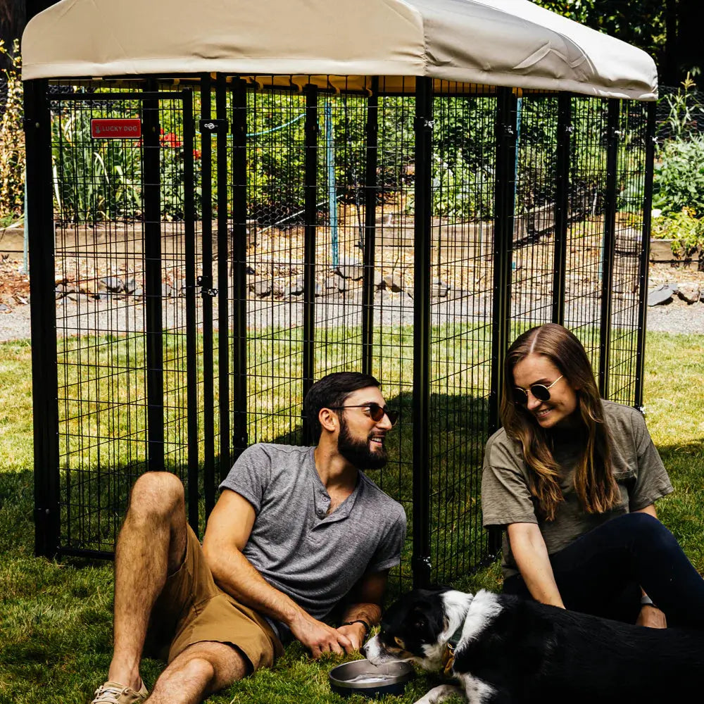 Lucky Dog® STAY Series® 4'W x 8'L Villa Kennel Lucky Dog ®